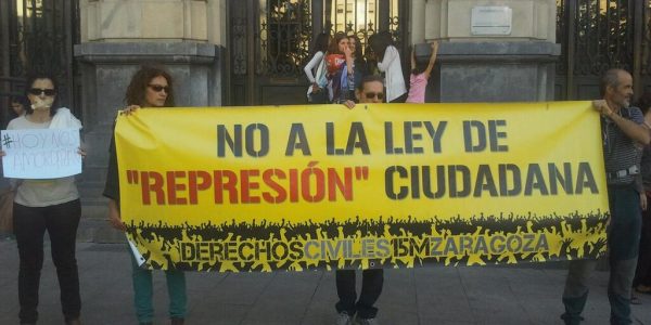 Protesta contra la Ley Mordaza en Zaragoza. Foto: AraInfo