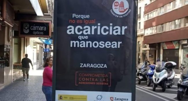 El cartel de la campaña 'No es No' con el mensaje 'Porque no es lo mismo acariciar que manosear".