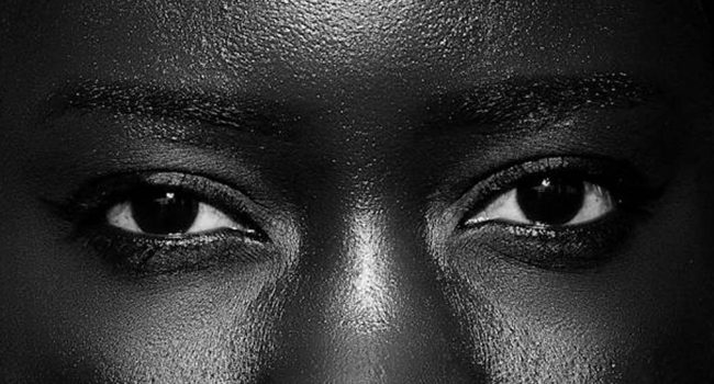 Detalle de los ojos de una mujer senegalesa. | Foto: Prezygraphic Photography, Pexels