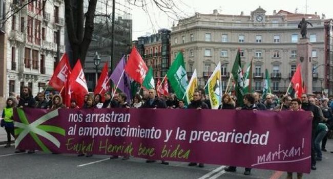 pancarta troika go home bilbo chorche tricas