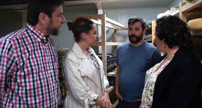 Maru Díaz en la quesería