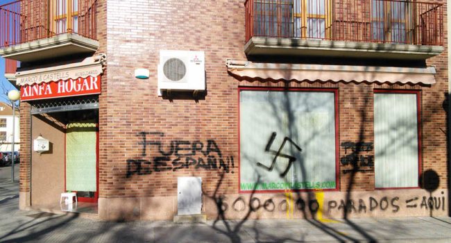Pintadas nazis en Zuera.