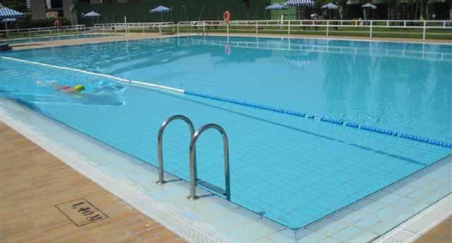 piscina municipal de San Juan de Mozarrifar