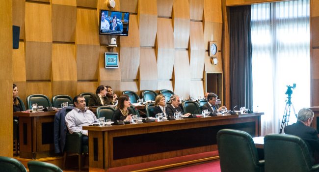 Bancada del PP y Cs durante el pleno de Zaragoza de este viernes. Foto: Pablo Ibáñez (AraInfo)