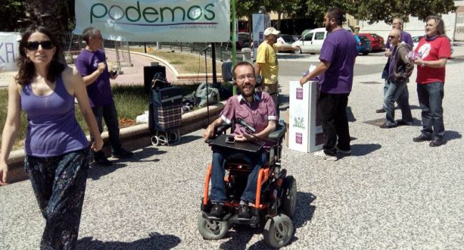 Imagen del acto de Podemos en el barrio zaragozano de Torrero.