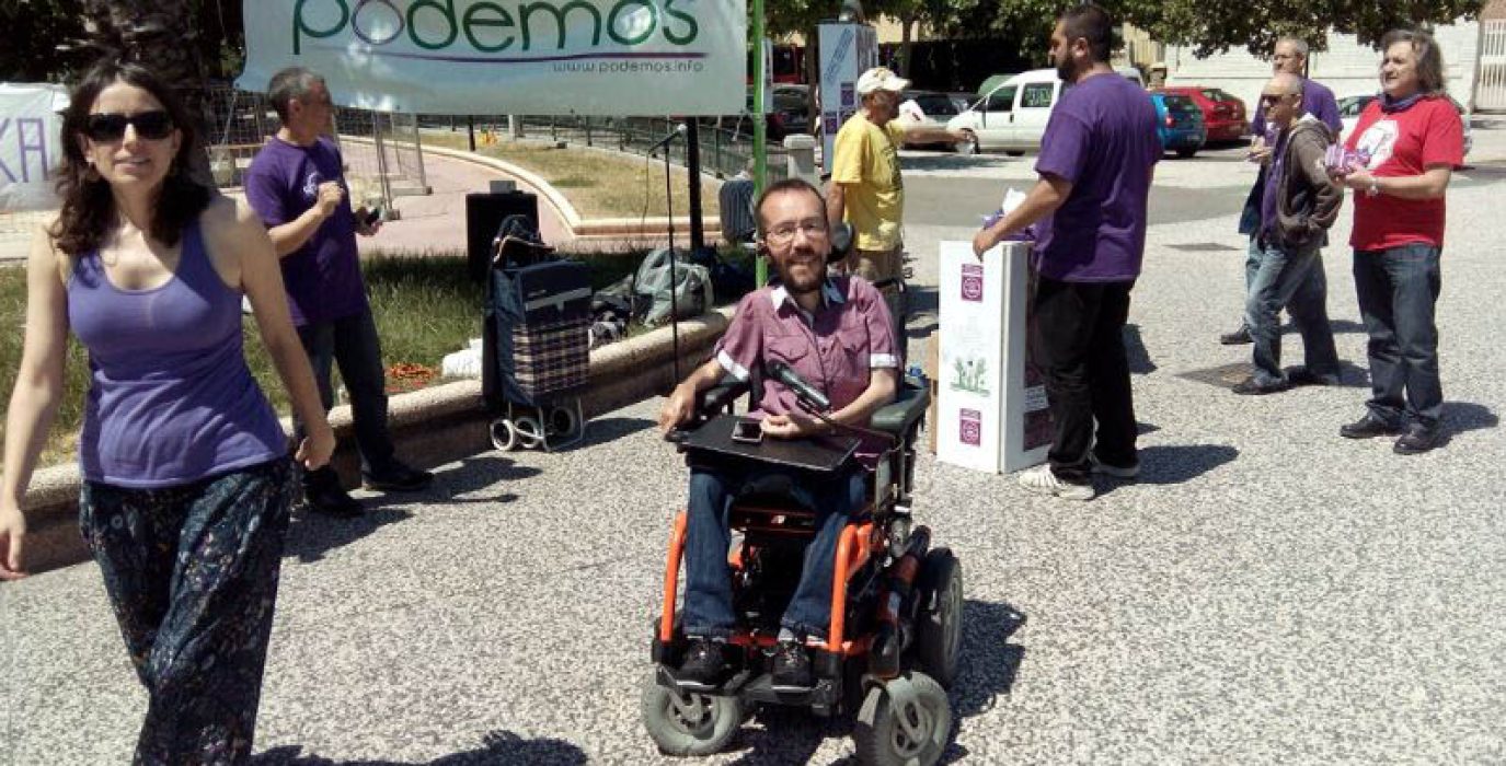 Imagen del acto de Podemos en el barrio zaragozano de Torrero.