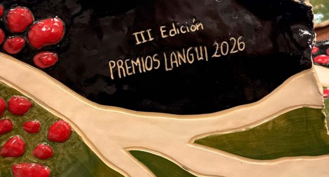 Así lucen las placas cerámicas de reconocimiento de esta edición de los Premios Langui.