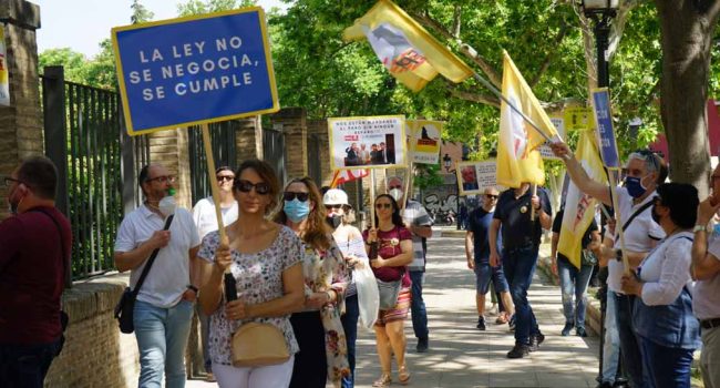 Protesta de STEPA frente a la sede del Gobierno de Aragón. Foto: STEPA
