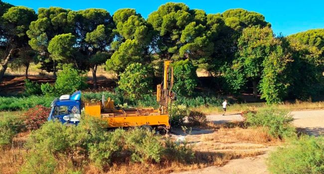 Obras de sondeo geotécnico en la margen izquierda del Canal Imperial frente a calle Hydra en Valdefierro. | Foto: Canal Imperial Natural