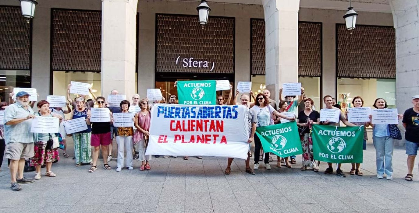 Un momento del pasacalles. | Foto: AEC Aragón