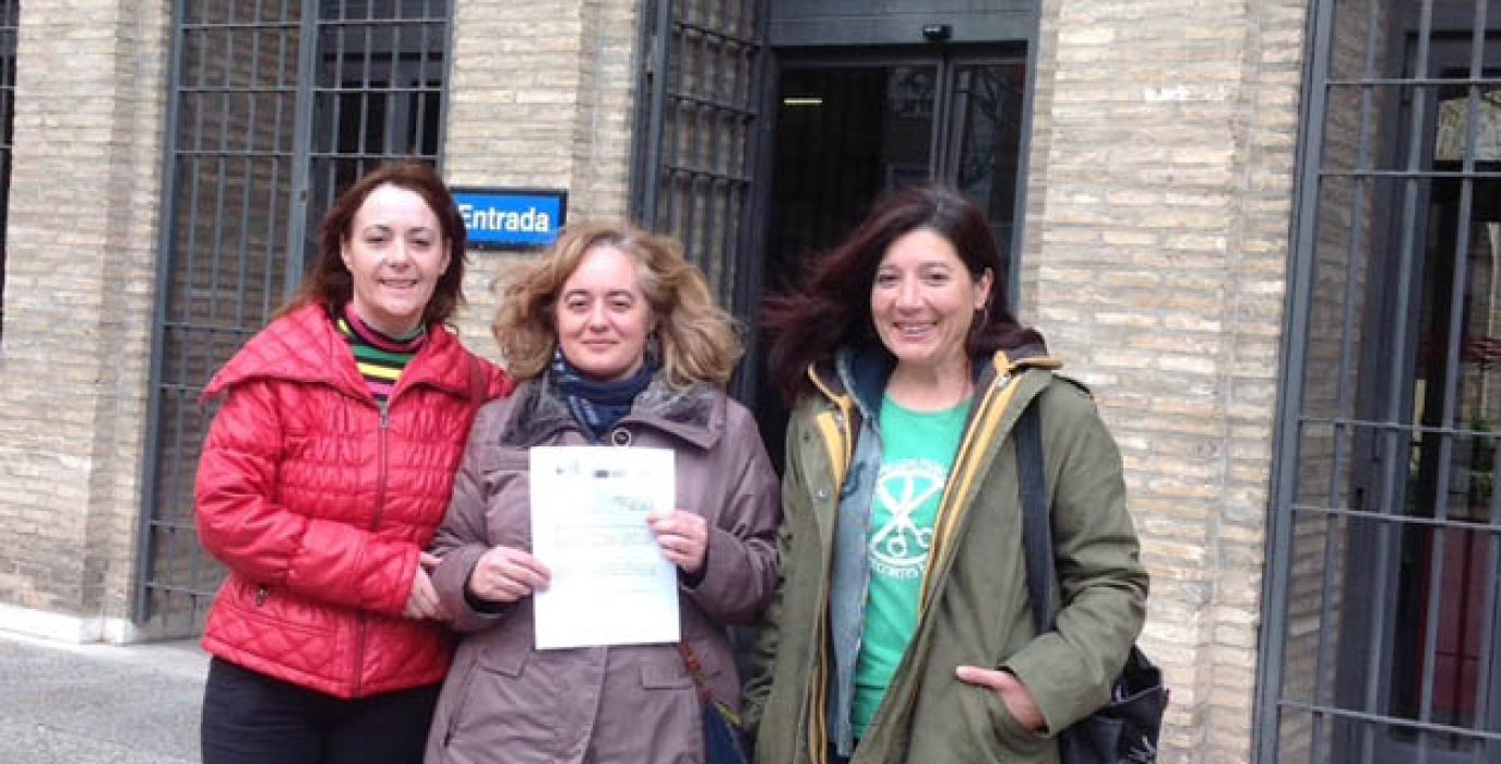 Marea
Naranja, Marea Verde, Febrero Feminista y MHUEL presentaron la solicitud en el registro de la DGA.