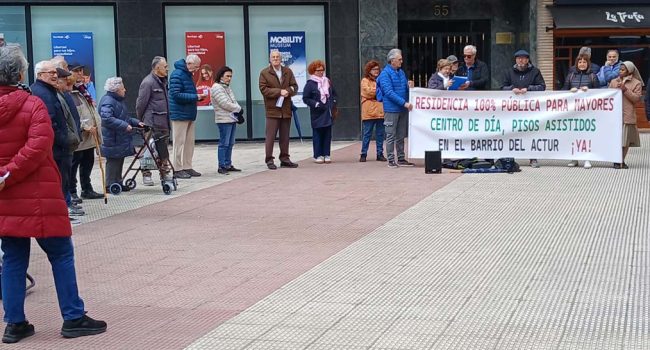 Un instante de la concentración de este jueves. | Foto: Coordinadora