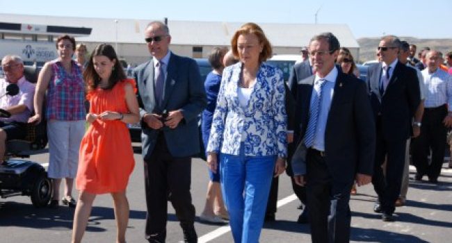 La Presidenta Rudi y el consejero Alarcón en la variante de Gelsa