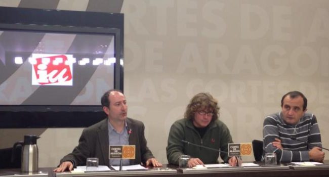 Romero, Bernal y Ariza durante la rueda de prensa. Foto: IU