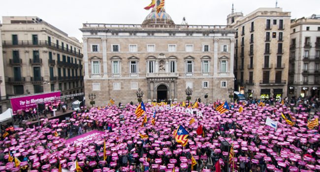 Plaça de Sant Jaume quan s'ha fet lectura del manifest. Foto: Gorka Leiza