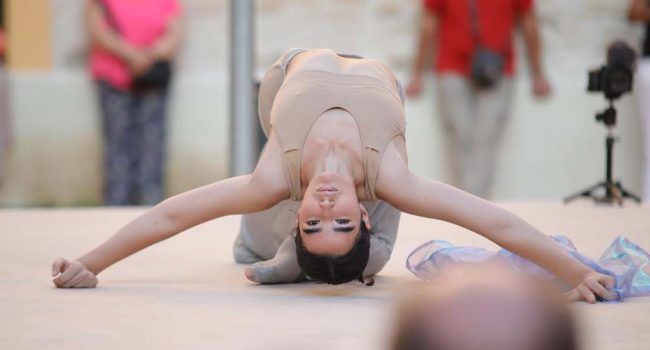 Marta Aschenbecher en su actuación en el festival. | Foto: Trayectos