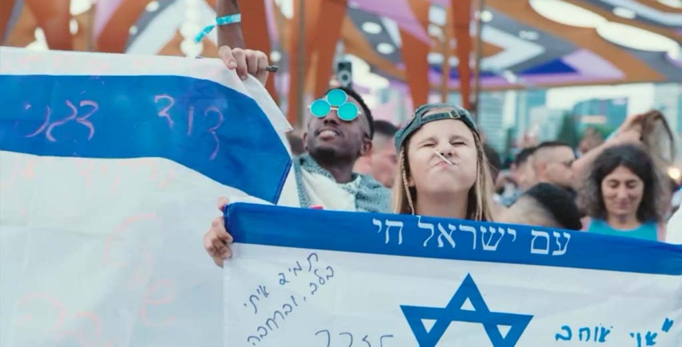 Captura de un vídeo publicado en 2024 que refleja el ambiente de enaltecimiento colonial en un festival en el que participan habitualmente los djs israelíes que actuarán en el Monegros Desert Festival