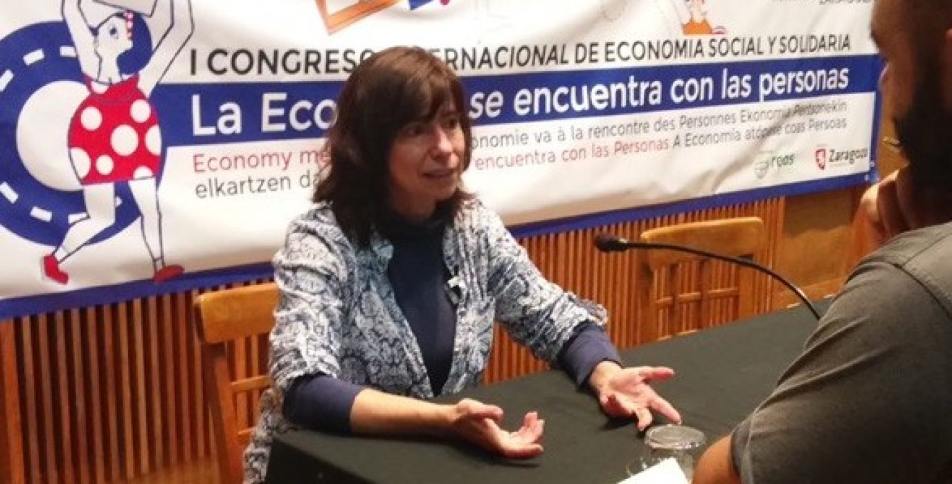 Yayo Herrero en un momento de la entrevista . Foto: Arainfo.