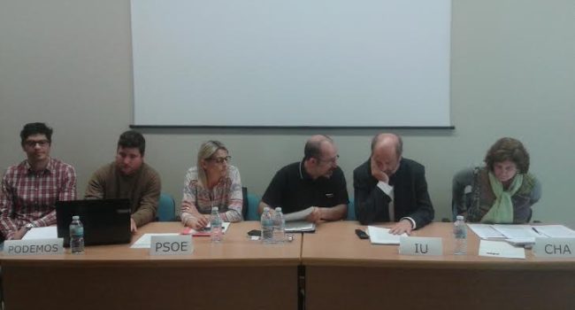 Imagen de la firma de la carta de compromiso. Fuente: Plataforma por los Comedores Escolares Públicos y de Calidad