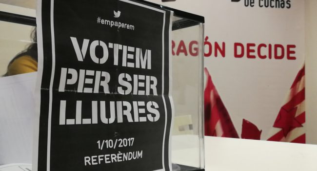 Urnas en la sede de Puyalón y Purna en Zaragoza. Foto:  @DiegoMRoig