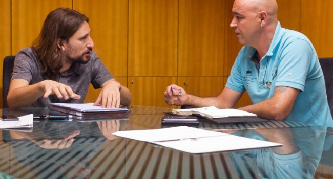 Pablo Híjar y Fernando Justes, en la reunión mantenida este jueves.