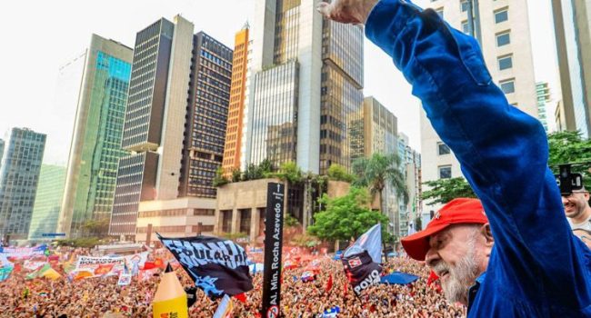 Lula, durante un acto de campaña | Foto: Ricardo Stuckert
