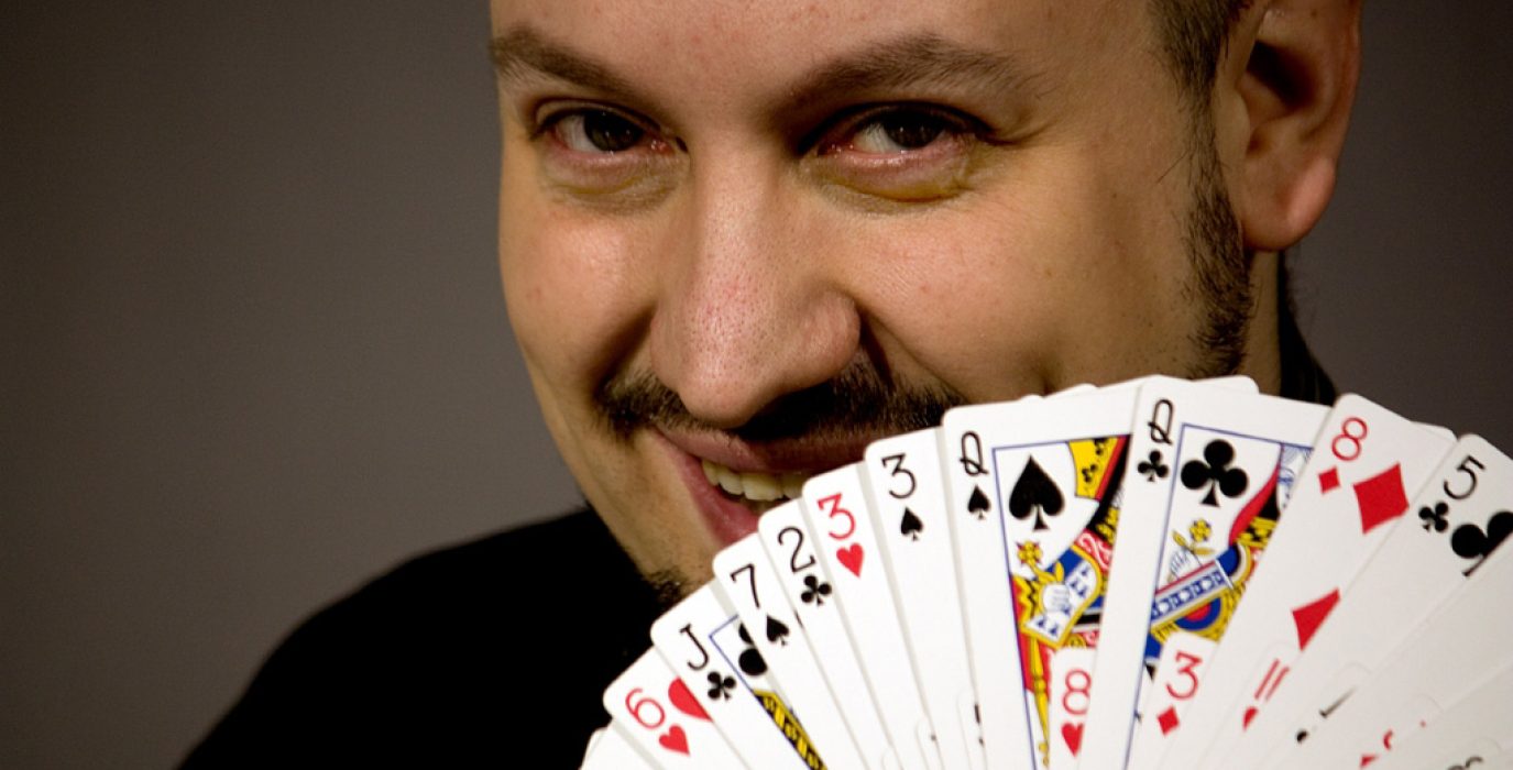 Woody Aragón.