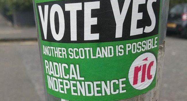 Cartel de Radical Independence pidiendo el 'Sí' a la independencia de Escocia. Foto: @Radical_Indy