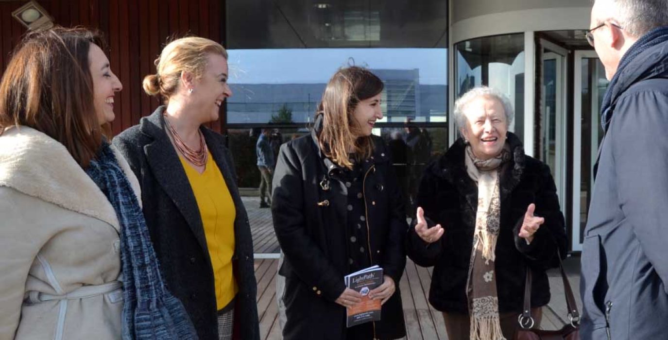 María Josefa Yzuel en su visita a las instalaciones de Walqa.