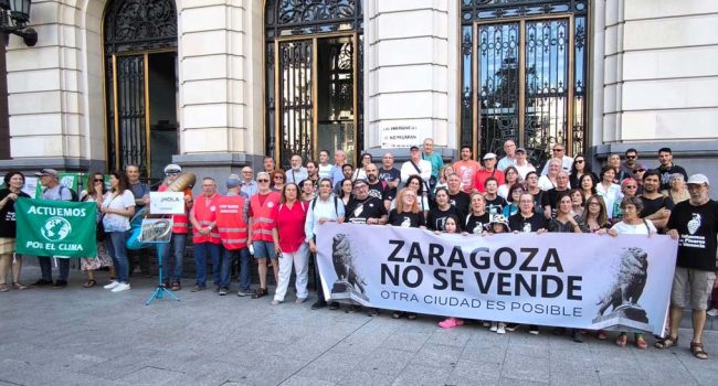 Un instante de la jornada reivindicativa. | Foto: Zaragoza no se vende