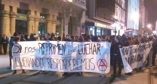 Manifestación en Zaragoza en solidaridad con las personas detenidas.