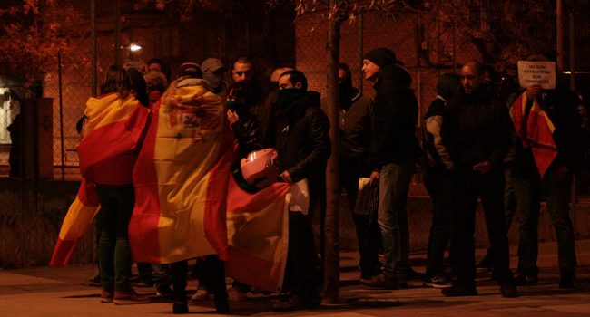 Una veintena de ultras y nazis en el barrio de Torrero. Foto: AraInfo
